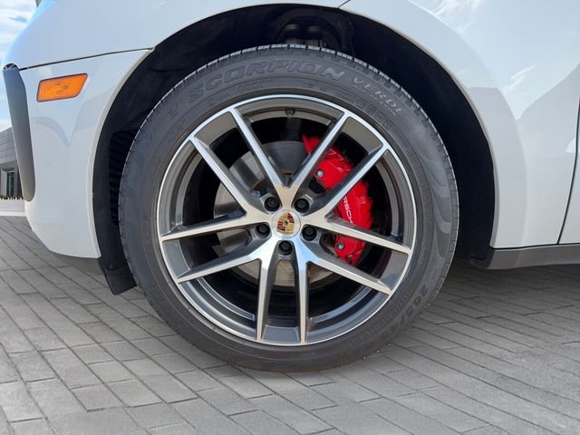 Used 2024 White Porsche S image 9