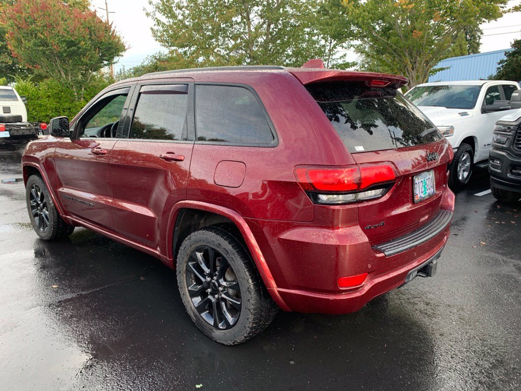 Used 2022 Red Jeep Laredo X image 2
