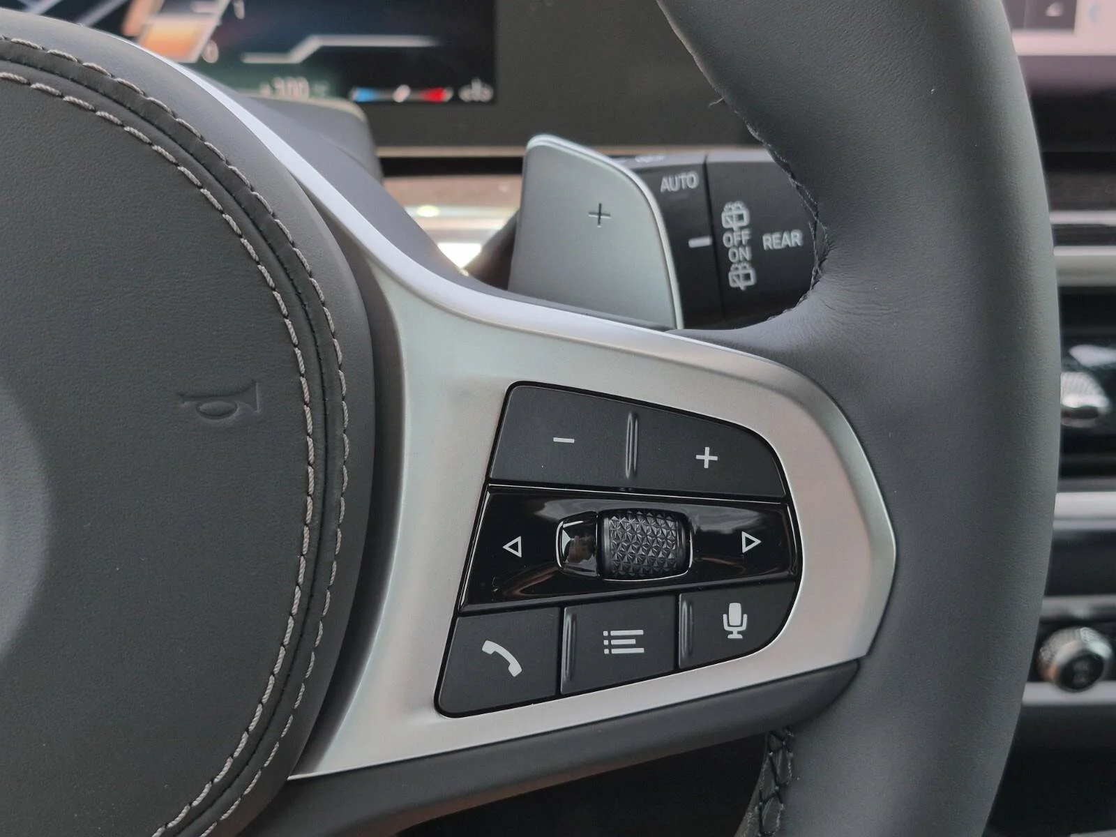 Used 2026 Brooklyn Grey Metallic BMW sDrive40i image 24