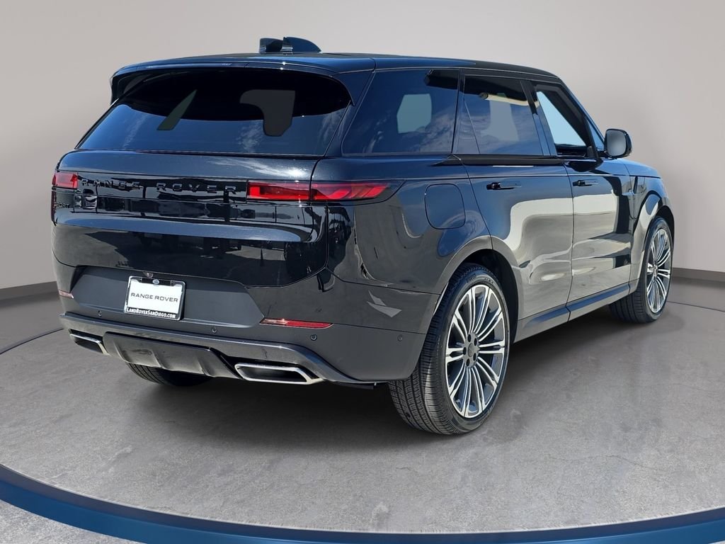 New 2026 Santorini Black Land Rover SE image 5