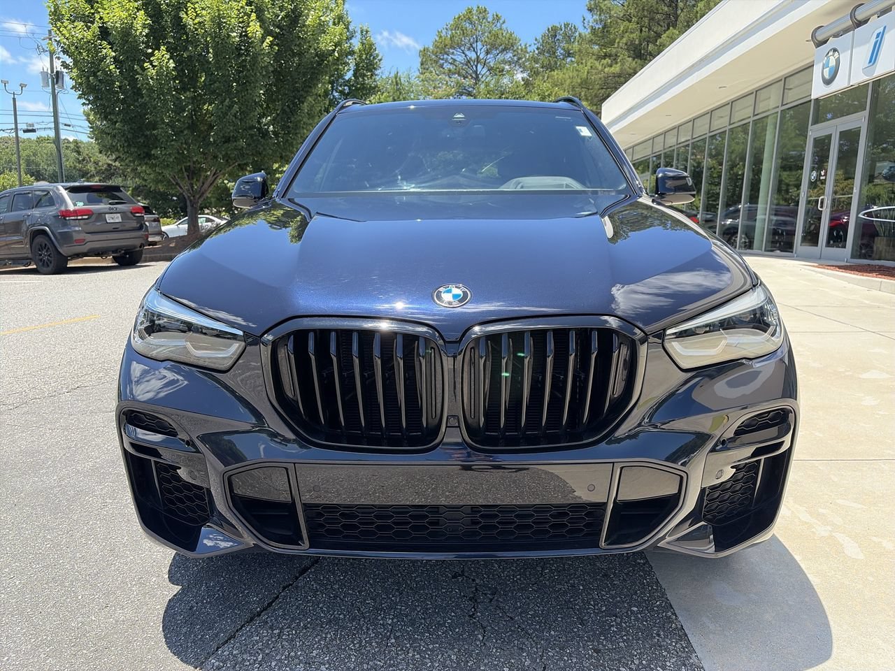 Used 2023 Carbon Black Metallic BMW xDrive40i image 10