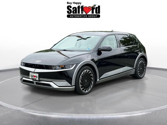 Used 2023 Black Hyundai Limited image 1