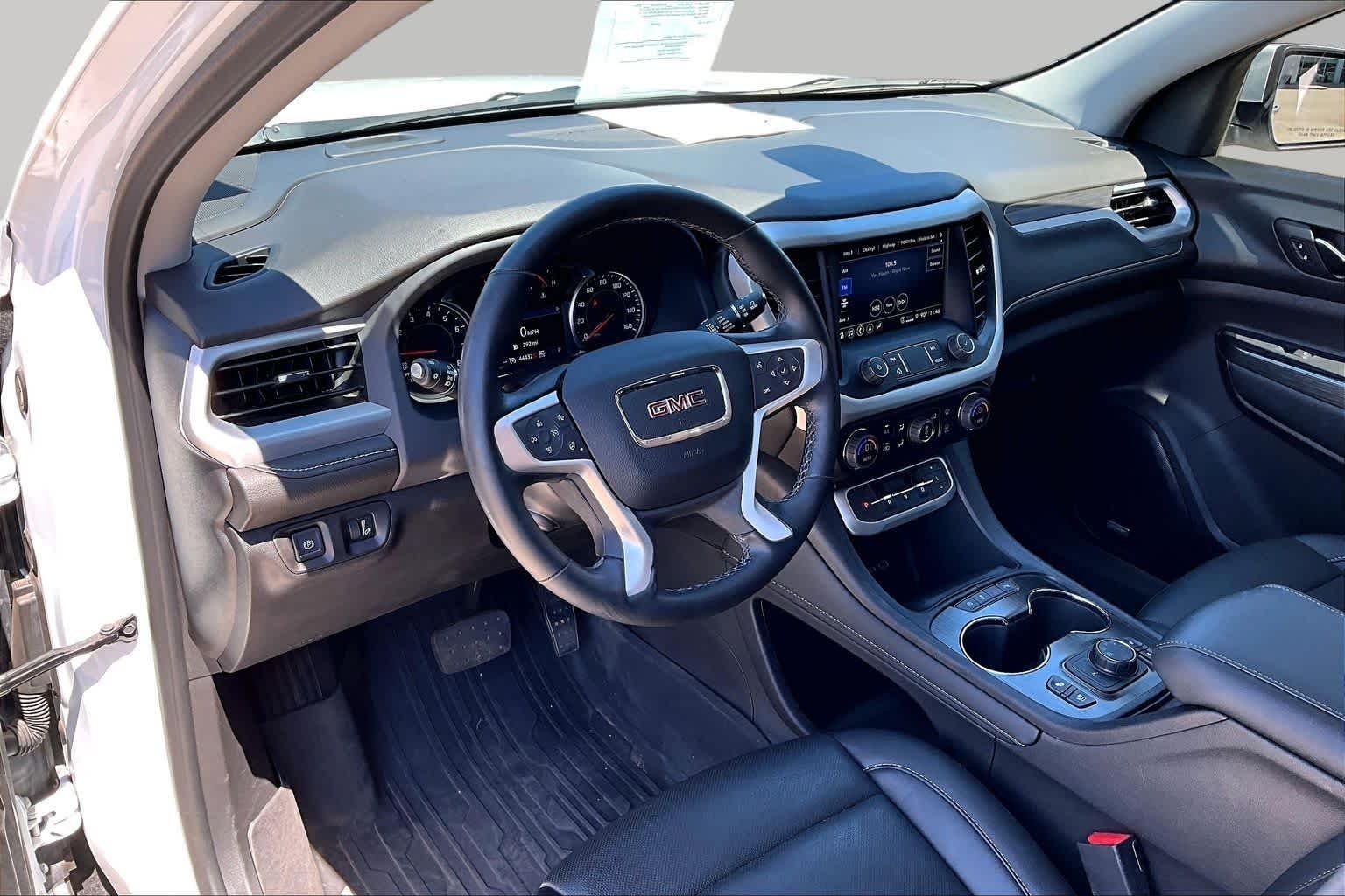 Used 2023 Summit White GMC SLT image 17