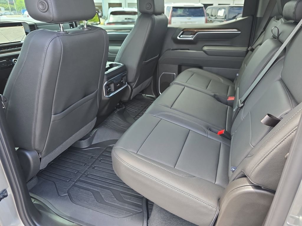 Used 2026 Silver GMC Elevation image 32
