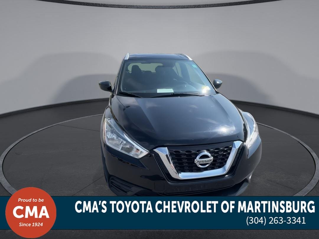 Used 2019 Super Black Nissan SV image 3