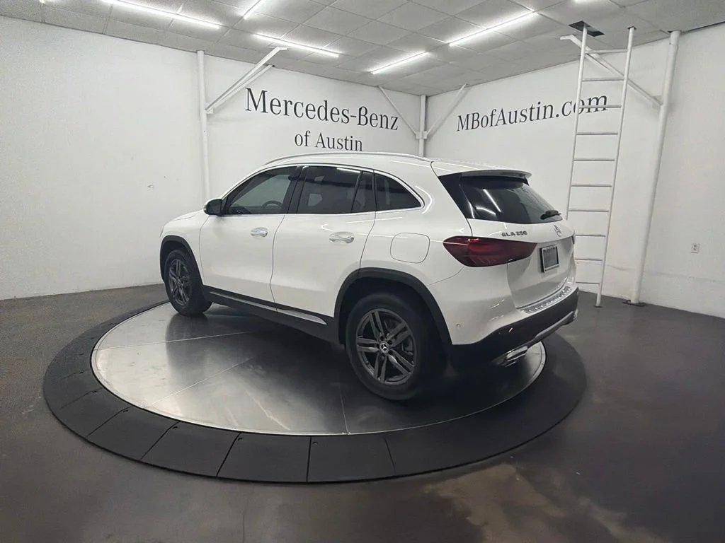 New 2026 White Mercedes-Benz GLA 250 image 5
