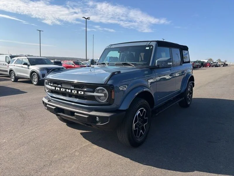 2023 Ford Bronco Outer Banks 4x4's photo