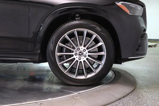 Used 2025 Obsidian Black Metallic Mercedes-Benz GLE 350 image 11