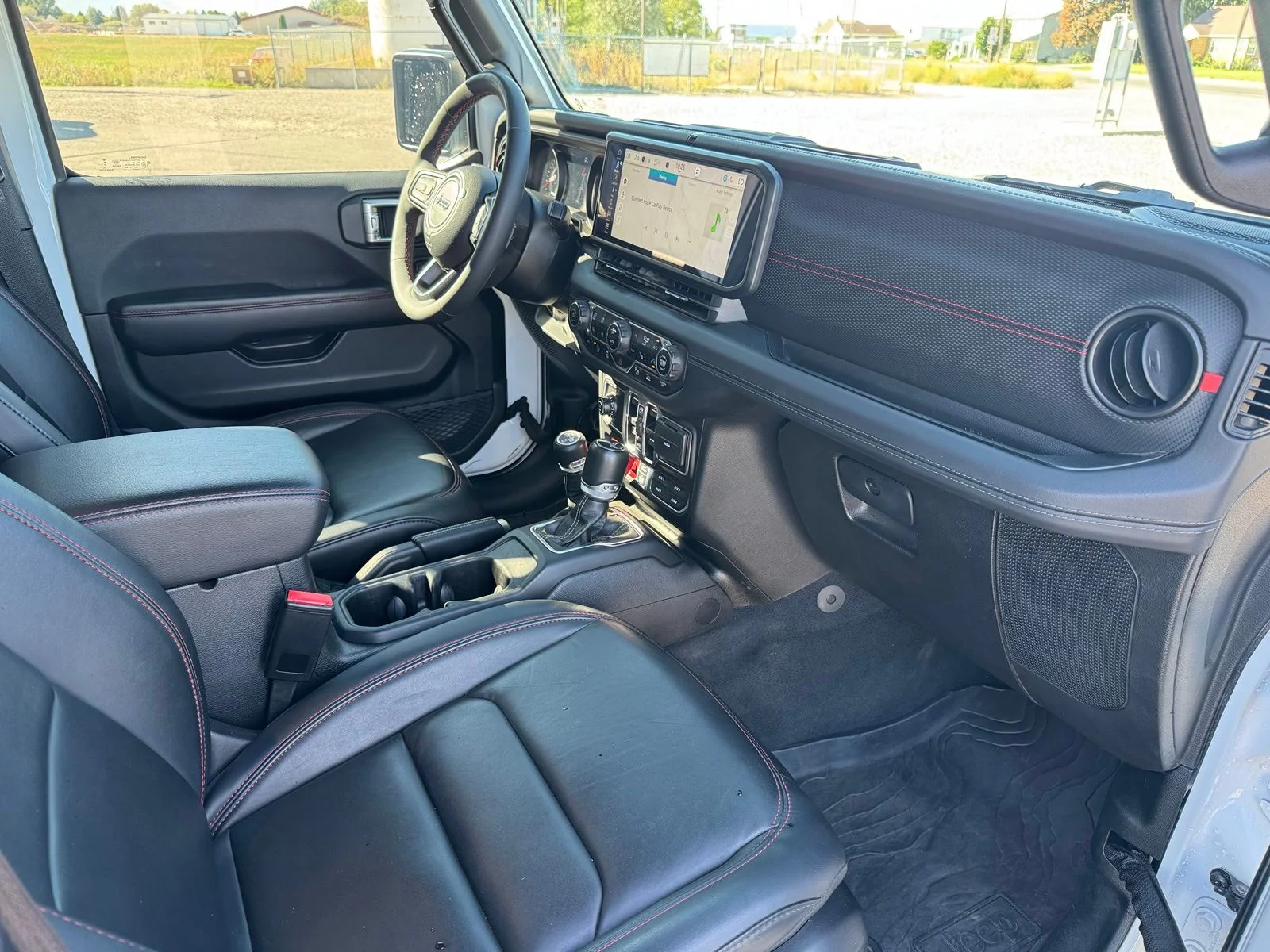 Used 2024 White Jeep Rubicon X image 14