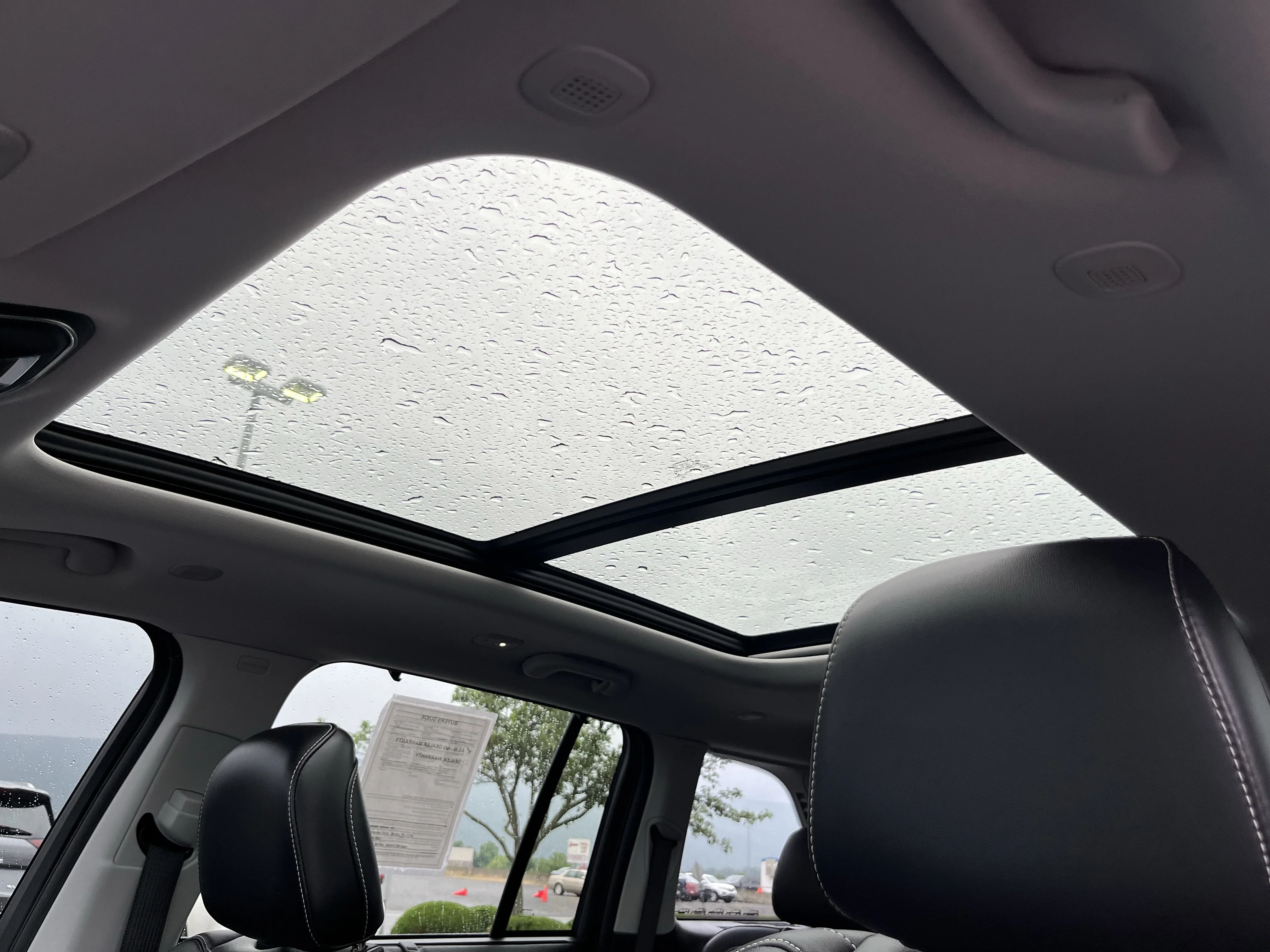 Used 2023 Velvet Jeep 4xe image 26