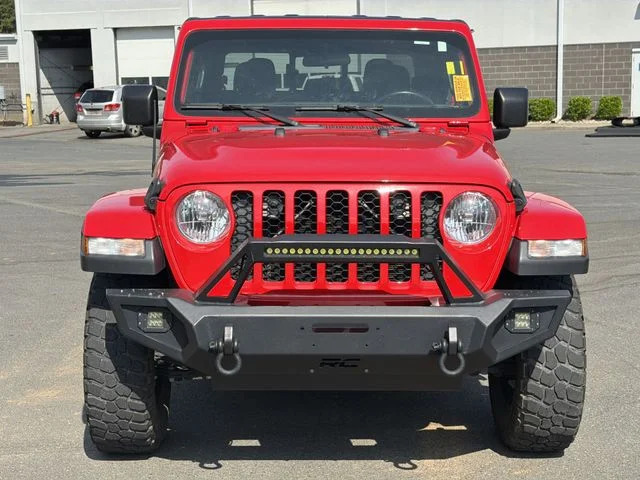 Used 2022 Red Jeep Sport image 8