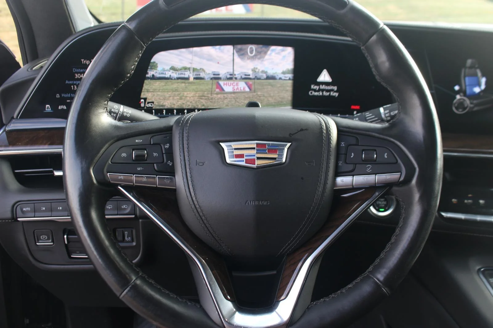 Used 2021 BLACK RAVEN Cadillac Sport Platinum image 17