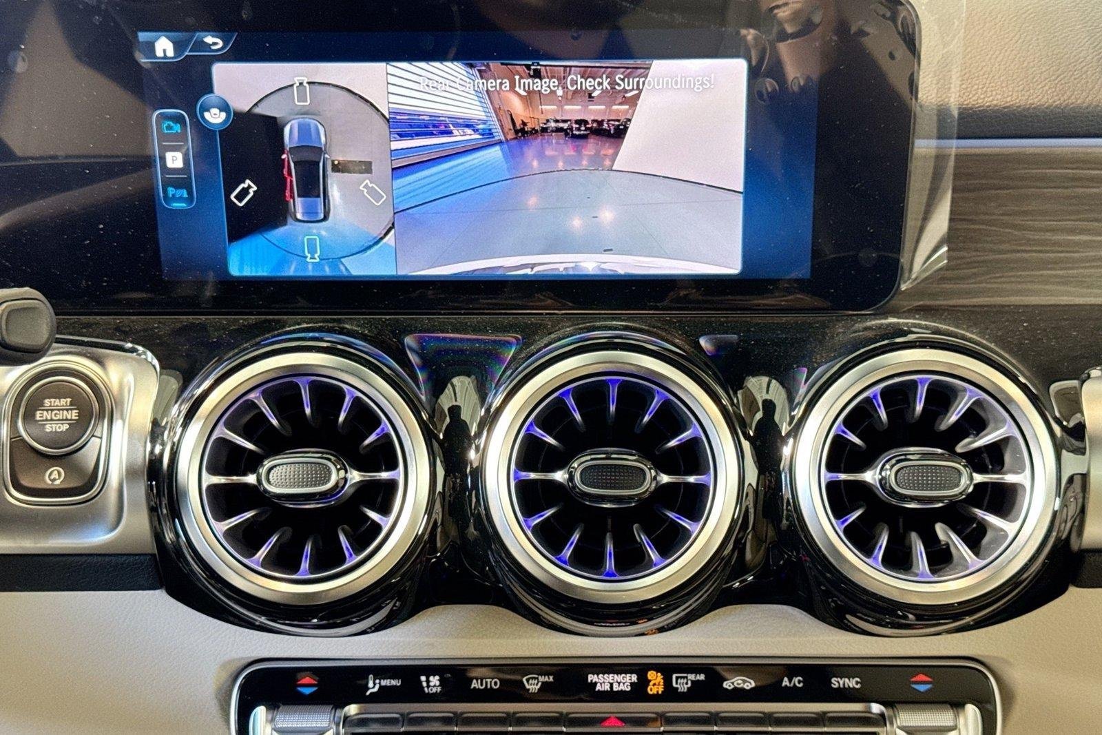 New 2026 Polar White Mercedes-Benz GLB 250 image 13