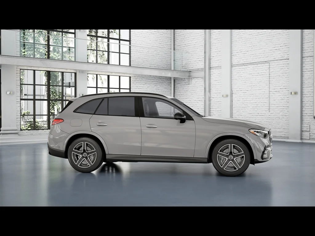 New 2026 Manufaktur Alpine Grey Mercedes-Benz GLC 300 4MATIC® image 10