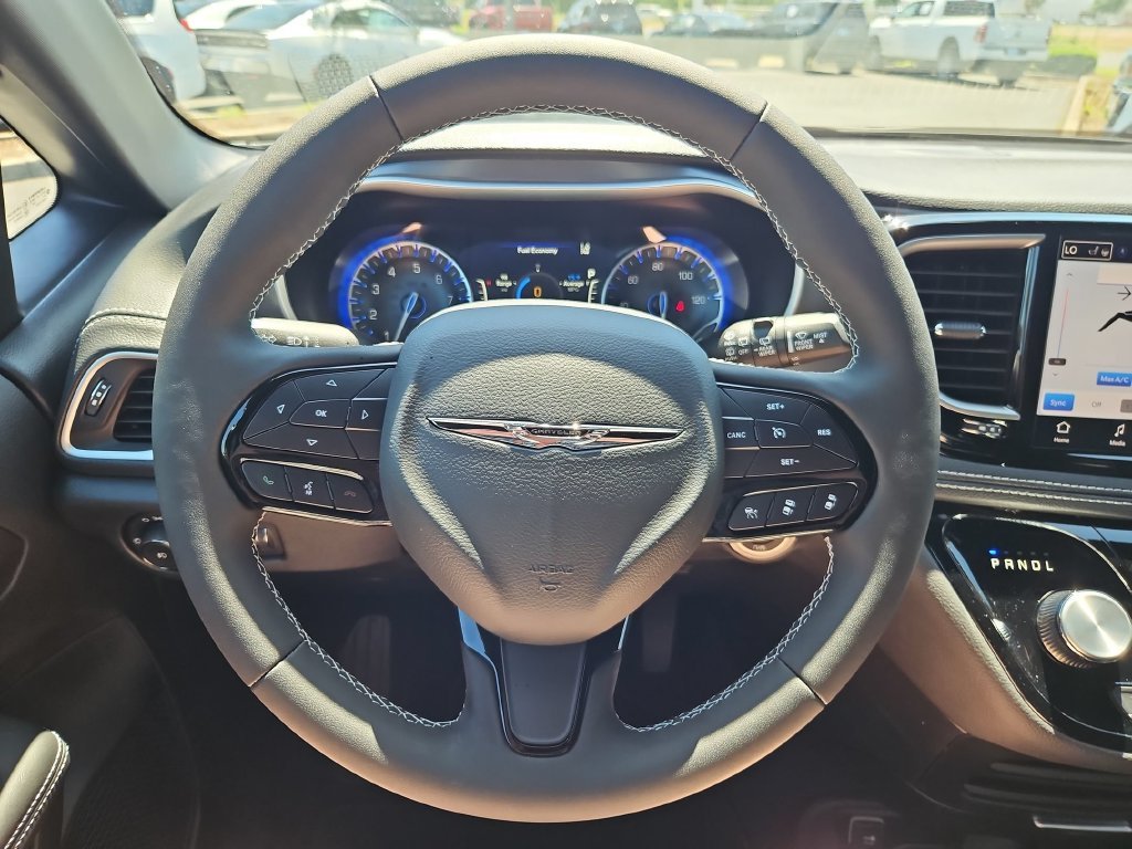 2026 Chrysler Pacifica Select - Photo 14