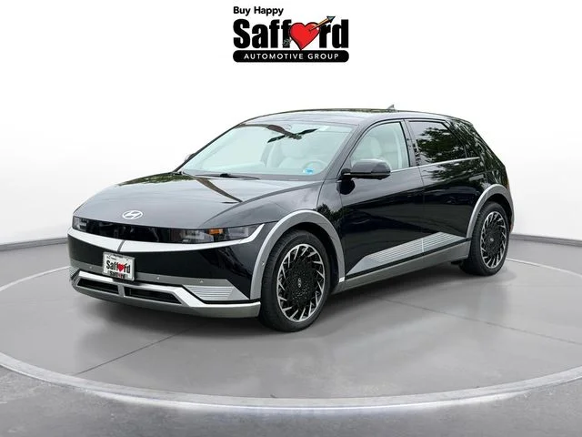 Used 2023 Black Hyundai Limited image 1