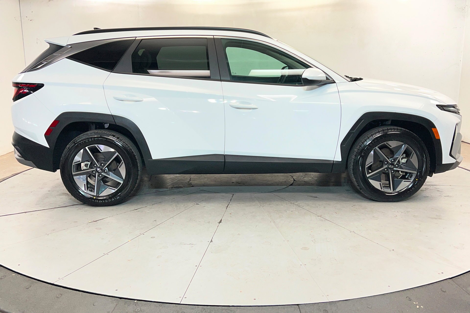 Used 2025 Serenity White Pearl Hyundai SEL image 7