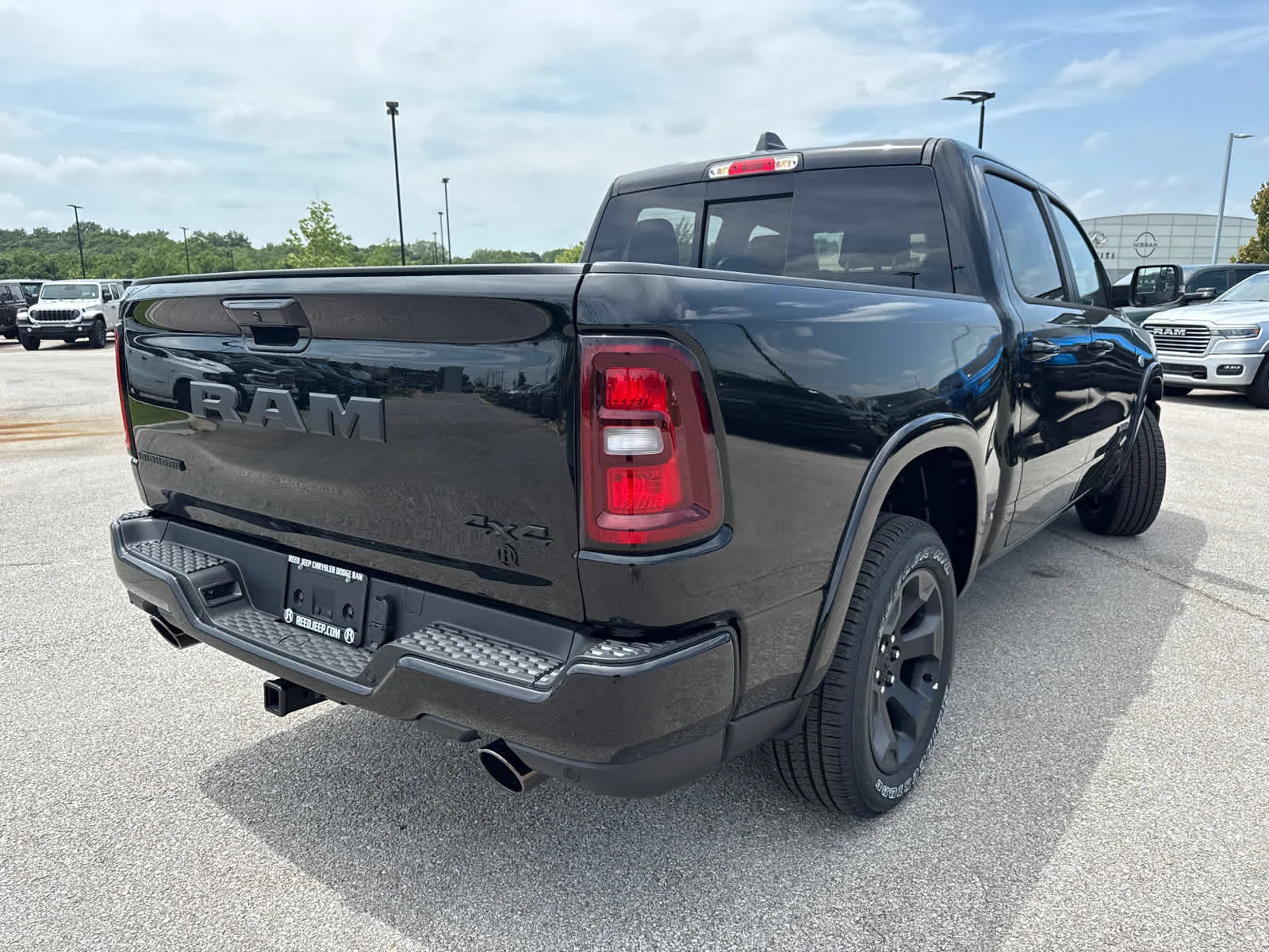 New 2026 Diamond Black Crystal Pearl-Coat Exterior Paint RAM Big Horn image 8