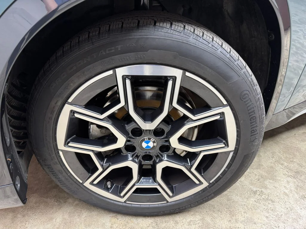 Used 2024 Green BMW xDrive28i image 31