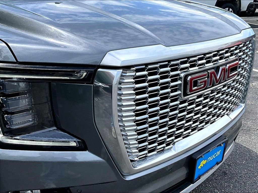Used 2022 Gray GMC Denali image 31