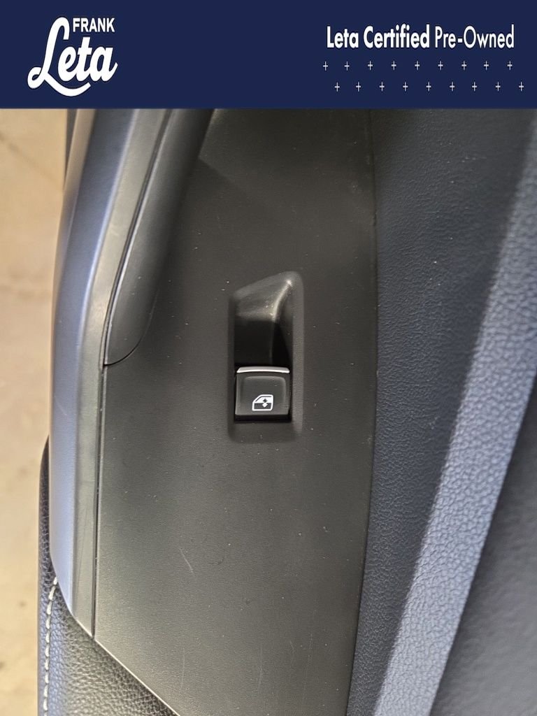Used 2025 Deep Black Pearl Volkswagen  image 22