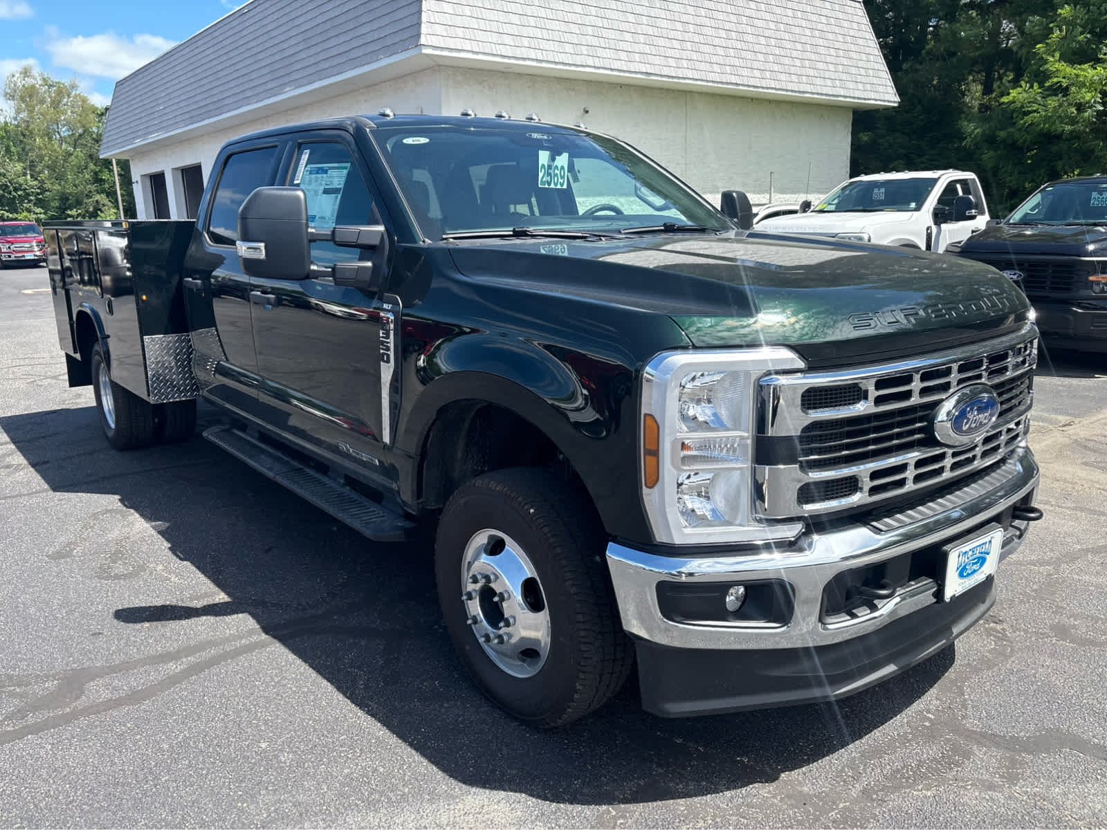 2025 Ford F-350 Super Duty Chassis Cab XLT - Photo 7