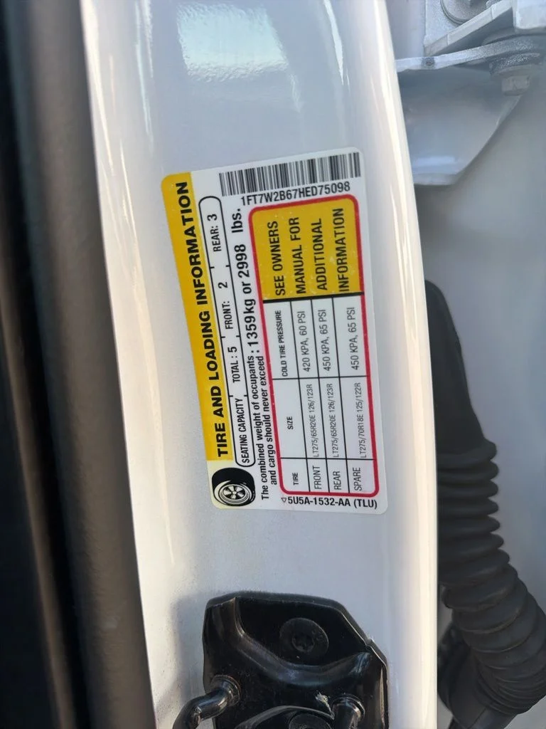 Certified Used 2017 White Platinum Clearcoat Metallic Ford Lariat image 54
