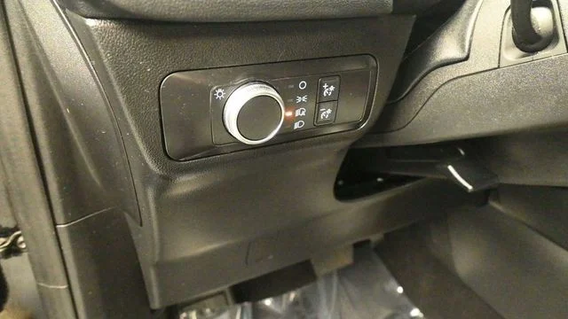 Certified Used 2020 Black Metallic Ford SE image 14