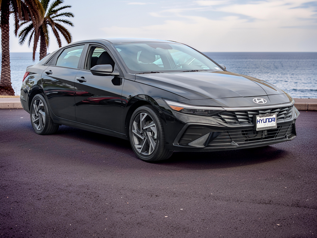 Certified Used 2025 Black Hyundai SEL Sport image 4