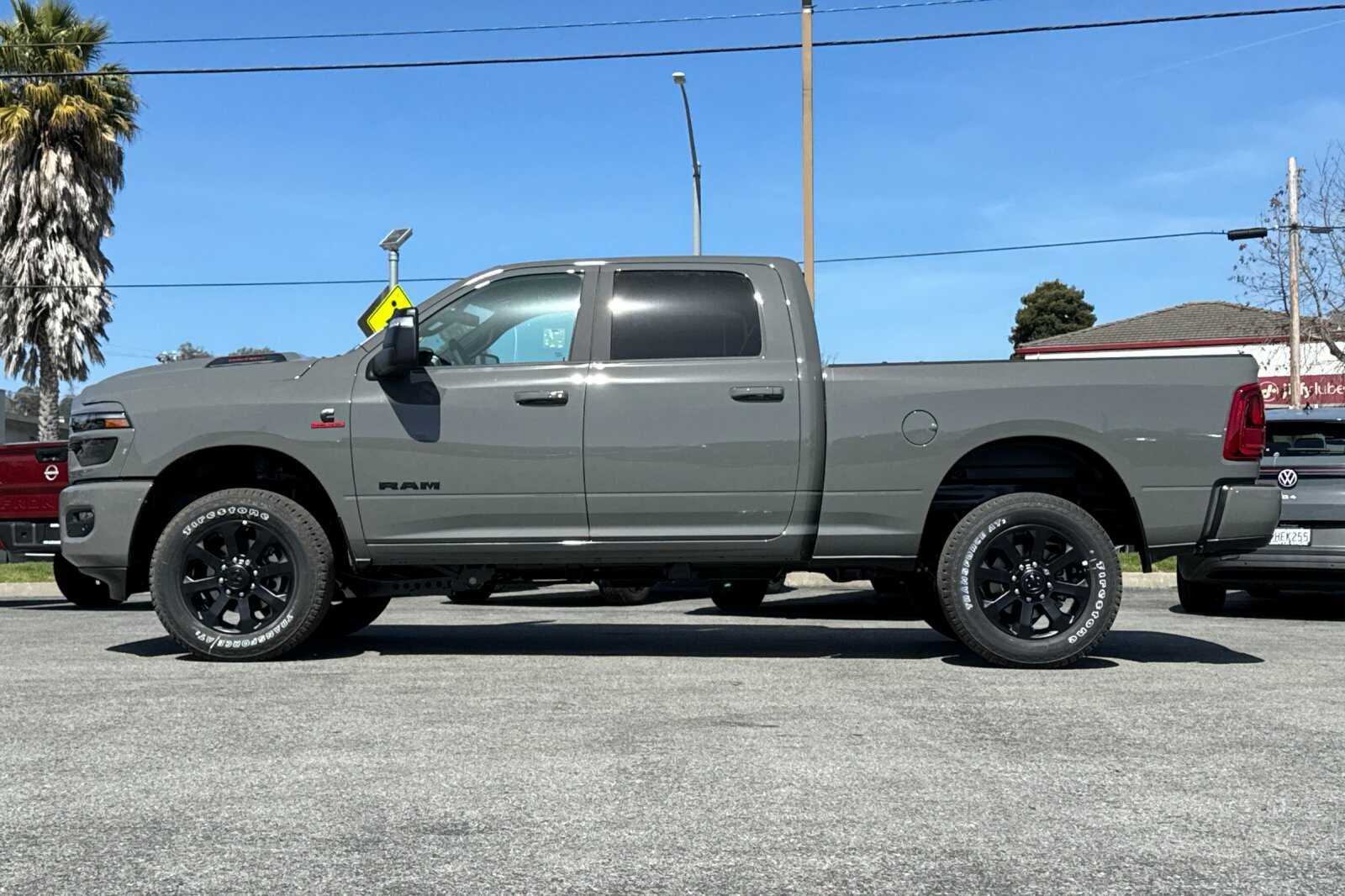 New 2026 Ceramic Gray Clear-Coat Exterior Paint RAM LARAMIE image 7
