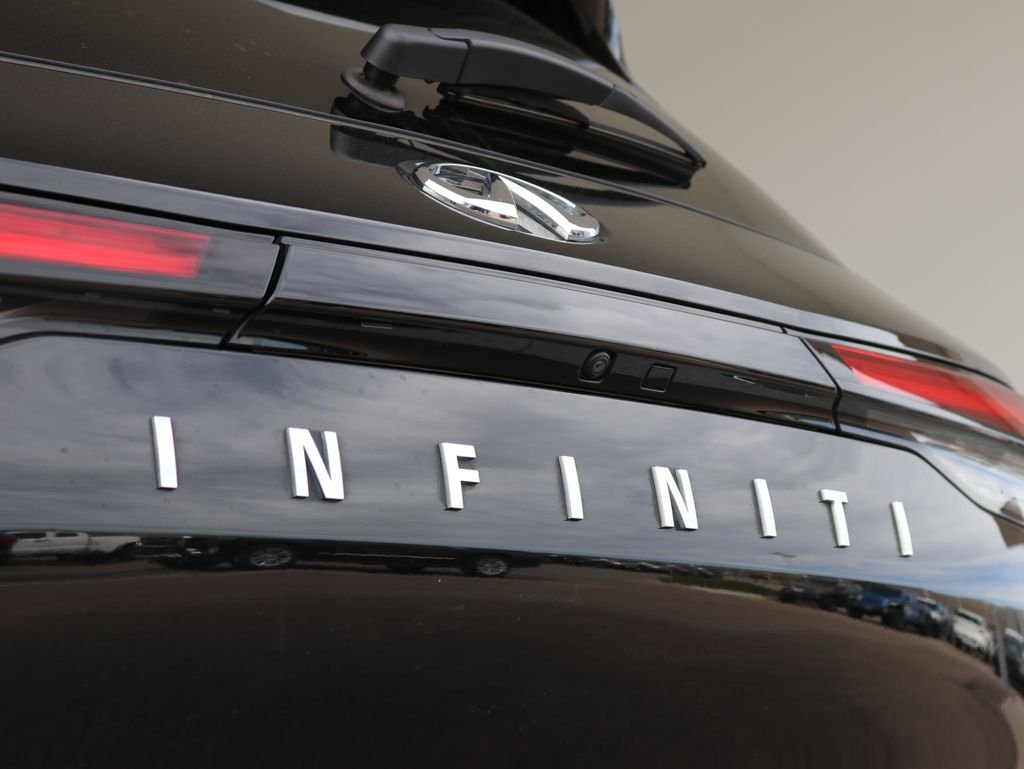 Certified Used 2025 Black INFINITI PURE image 36