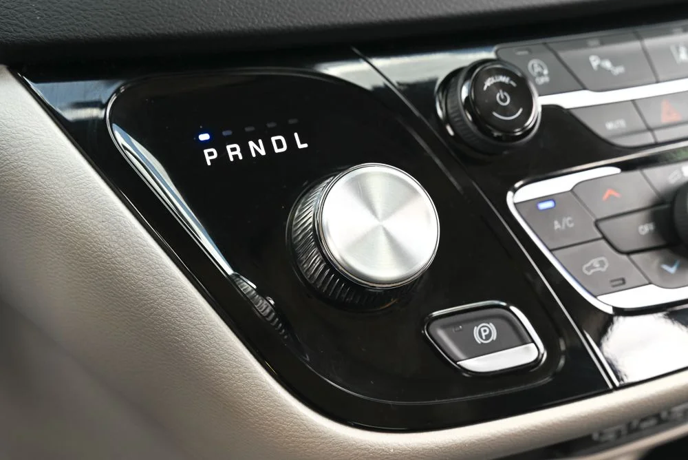 Used 2024 Black Chrysler Touring L image 31