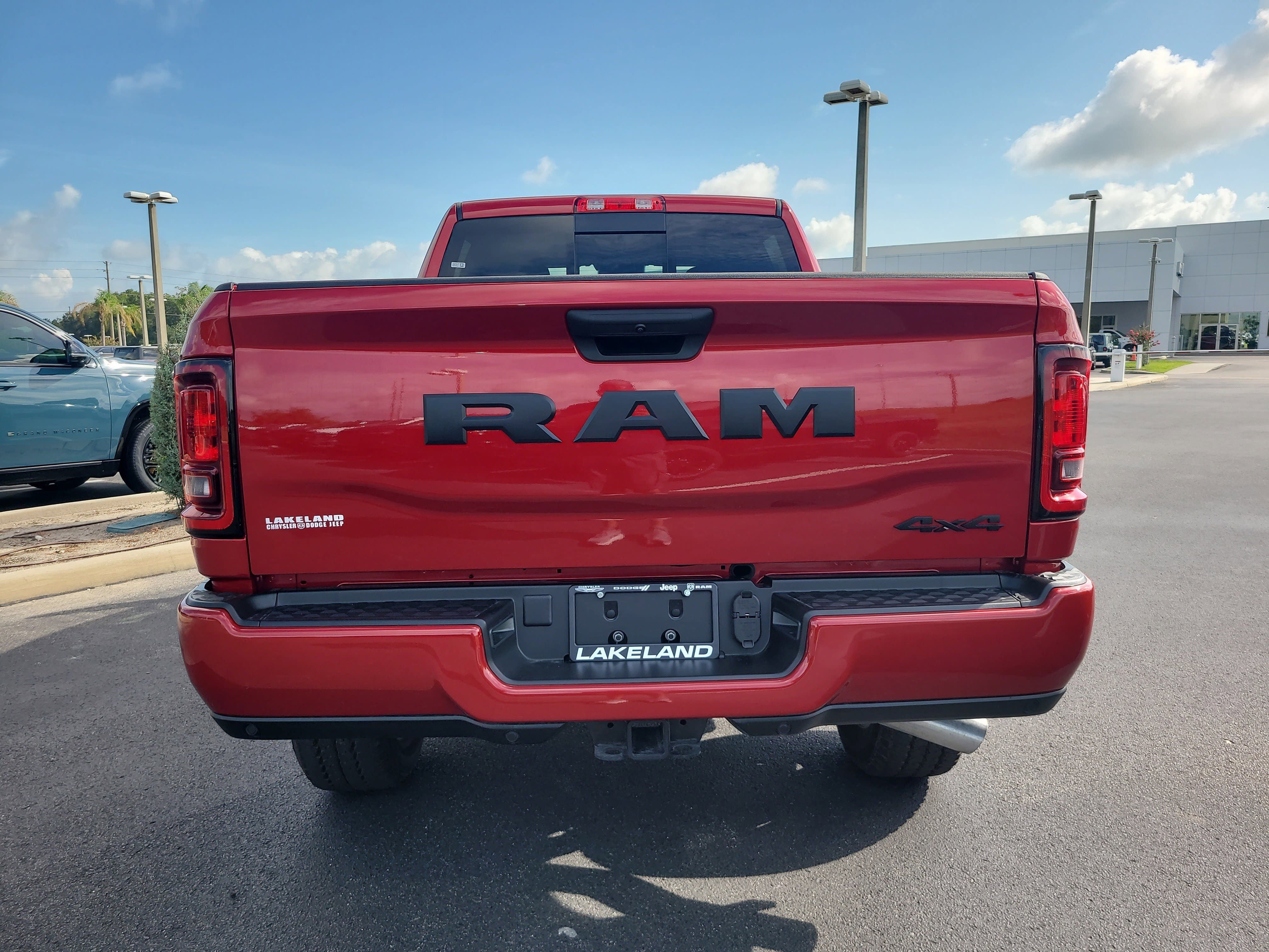 New 2026 Molten Red Pearl-Coat Exterior Paint RAM Black Express image 7
