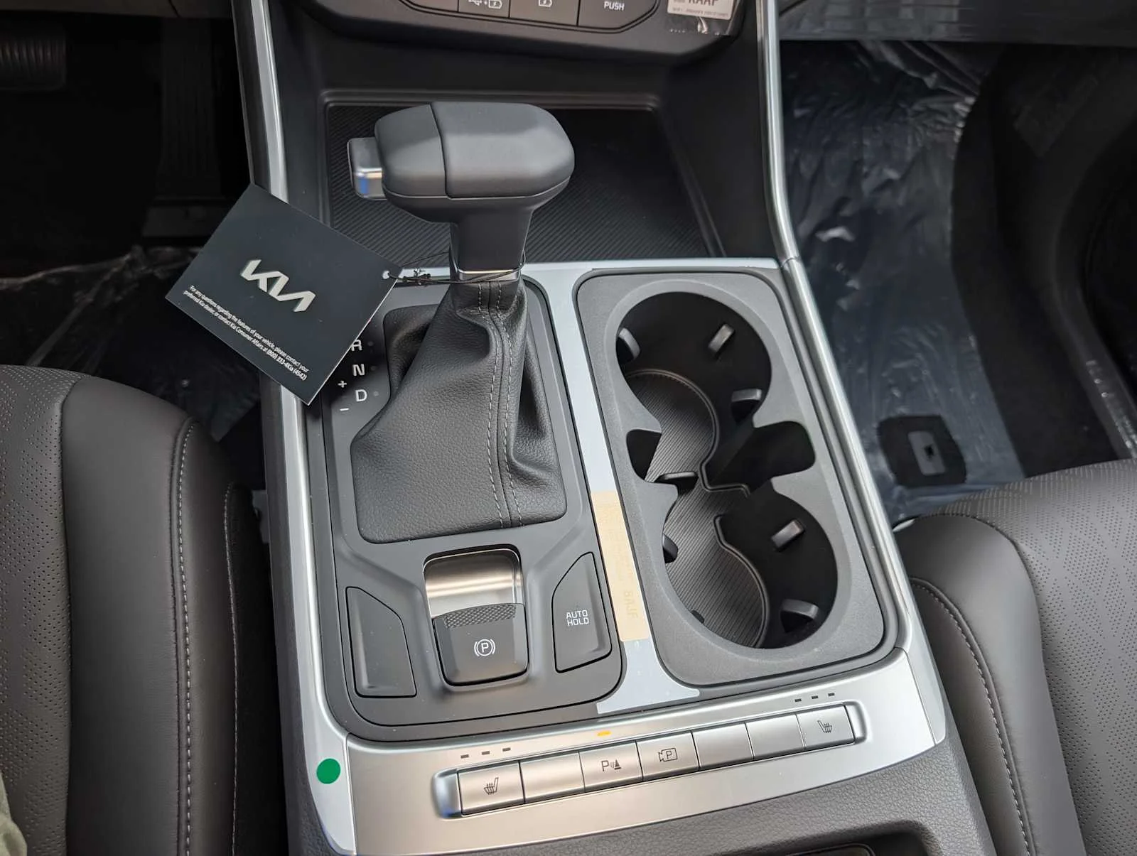 New 2027 Ceramic Silver Kia LXS image 26