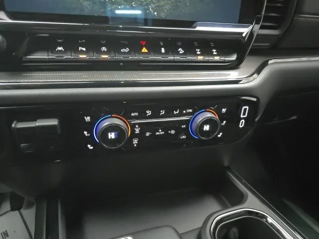 2025 Chevrolet Silverado 1500 ZR2 - Photo 22