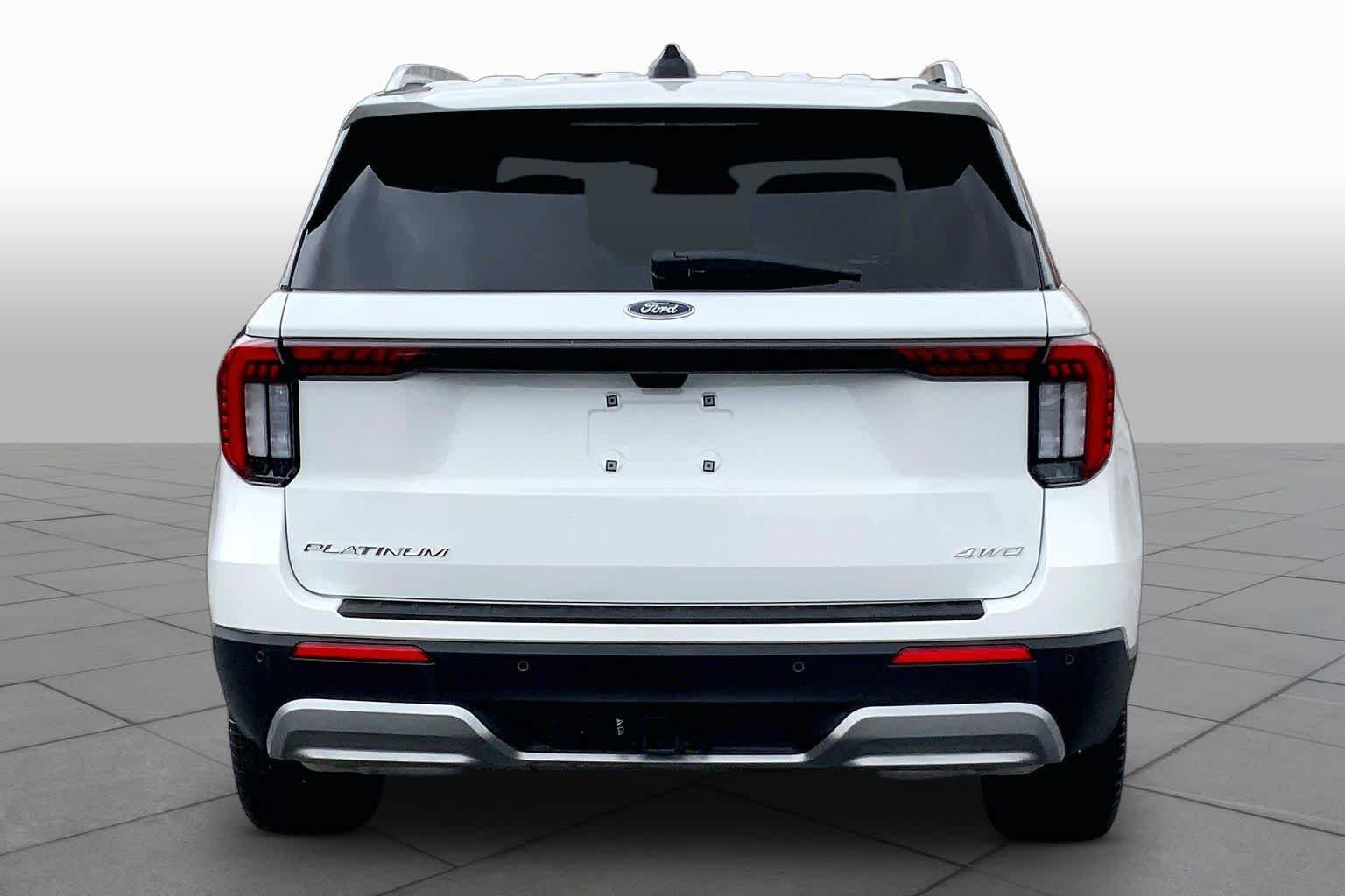 New 2026 Star White Metallic Tri-Coat Ford Platinum™ image 4