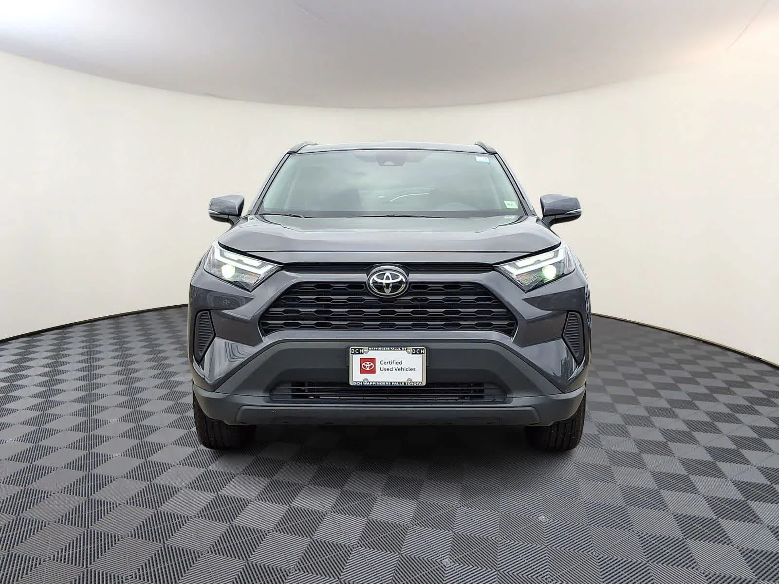 Certified Used 2025 Magnetic Gray Metallic Toyota XLE image 3