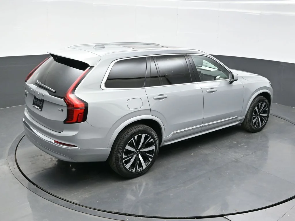New 2026 Vapour Grey Volvo Core image 44