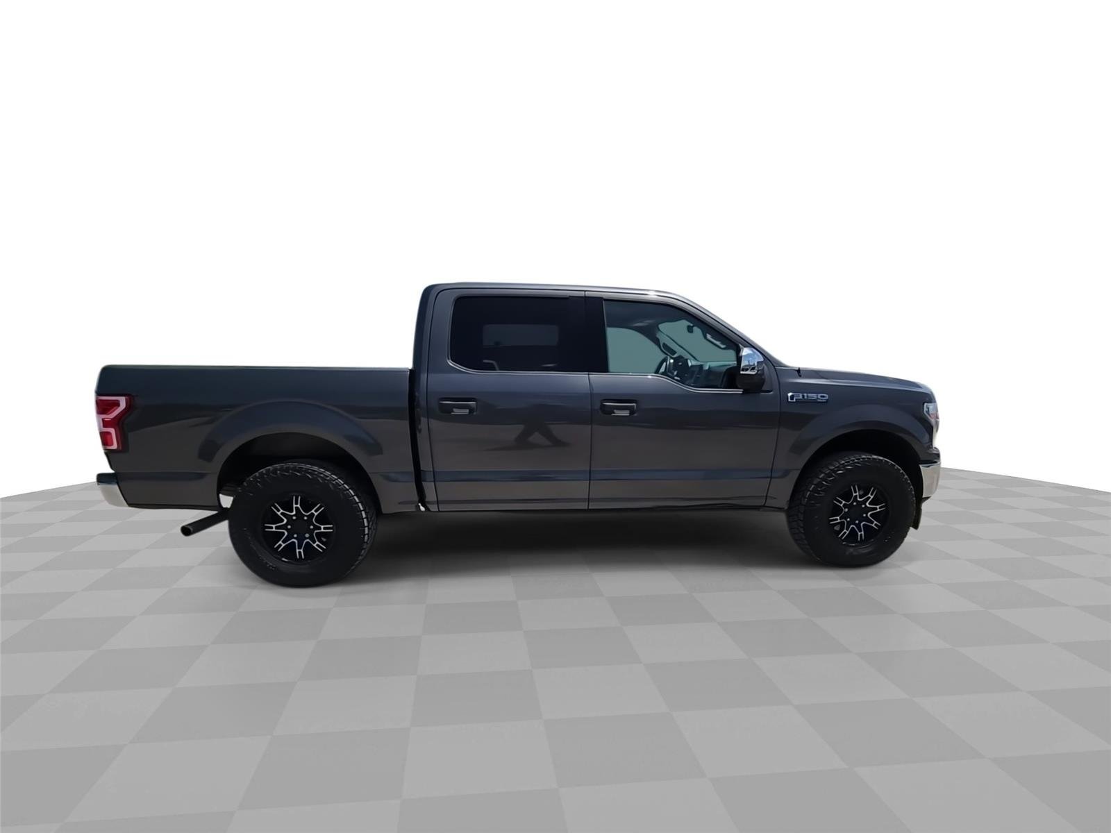 Used 2018 Magnetic Ford XLT image 9