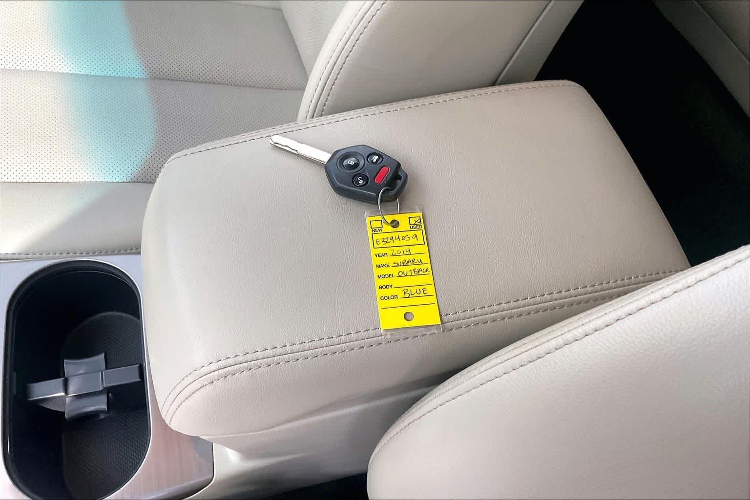 Used 2014 Twilight Blue Metallic Subaru 2.5i Limited image 15