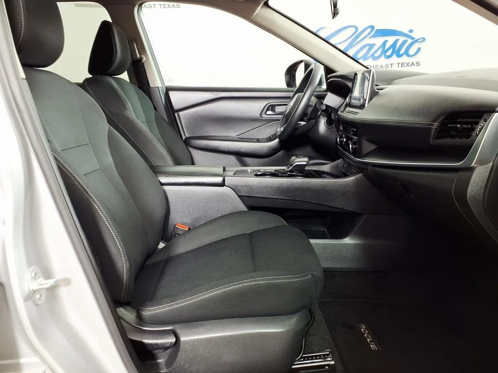 Used 2024 Silver Nissan S image 12