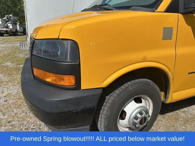 Used 2018  GMC Work Van image 13