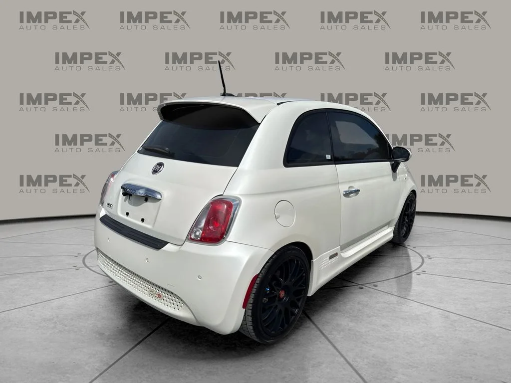 Used 2015 White FIAT Battery Electric image 3