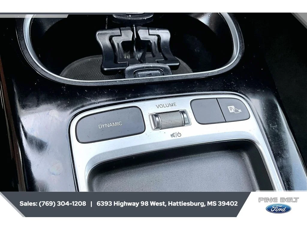 Used 2025 Polar White Mercedes-Benz CLA 250 image 22
