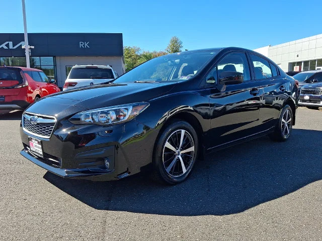 Used 2019 Black Subaru 2.0i Premium image 4
