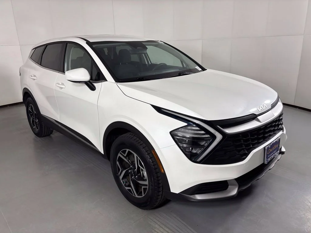 Used 2024 White Kia LX image 2