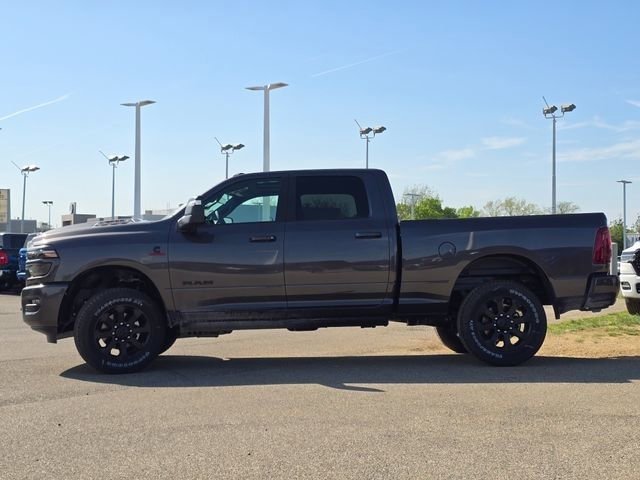 New 2026 Granite Crystal Metallic Clear-Coat Exterior Paint RAM Laramie image 33