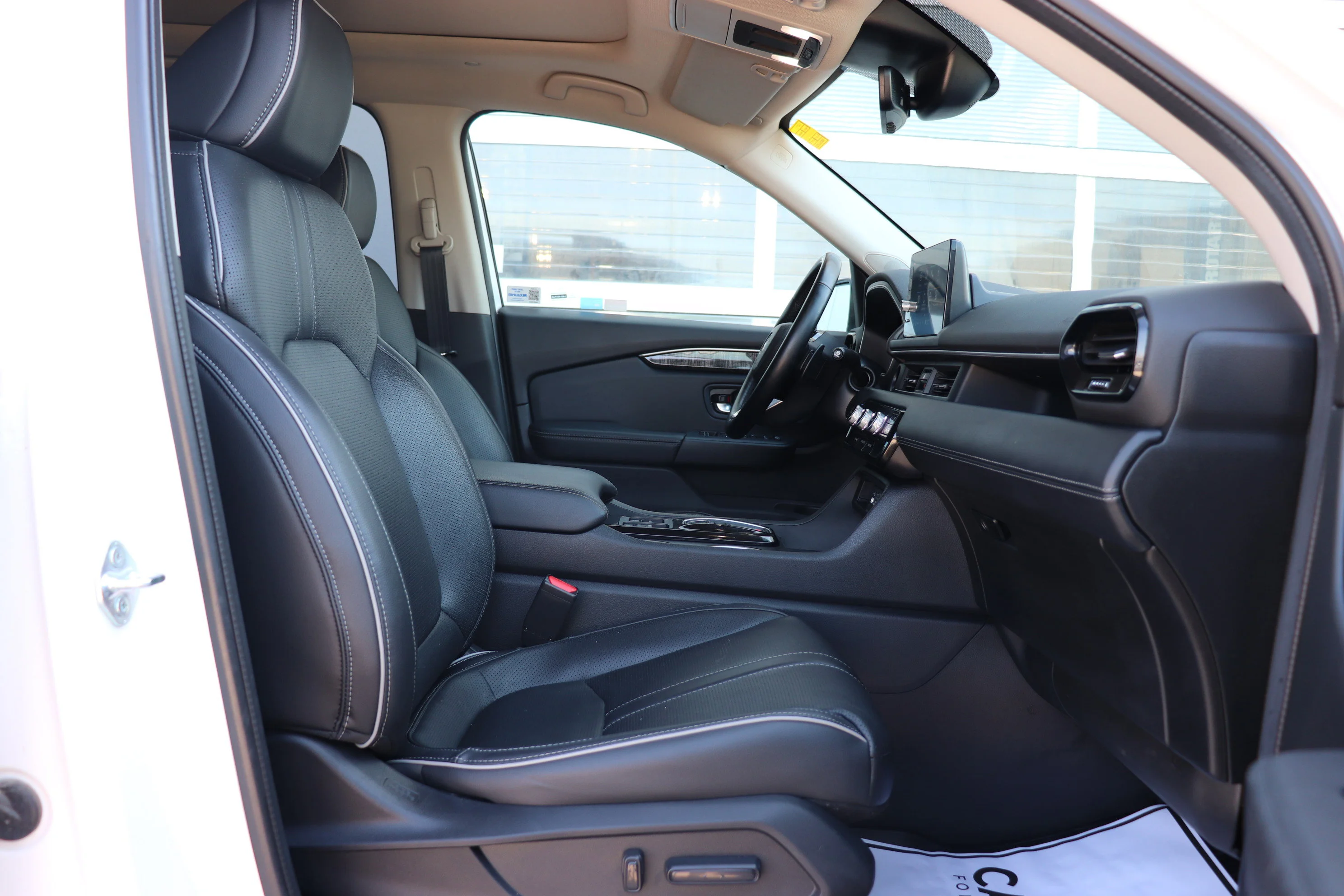 Used 2024 White Honda Touring image 8