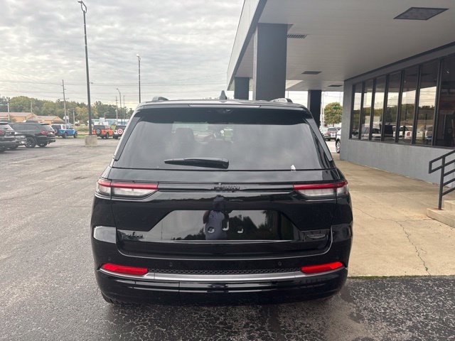 New 2027 High-Gloss Black Paint Jeep Summit image 10
