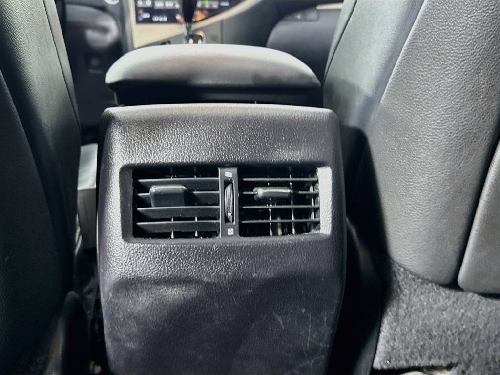 Used 2015 Silver Lexus 350 image 30